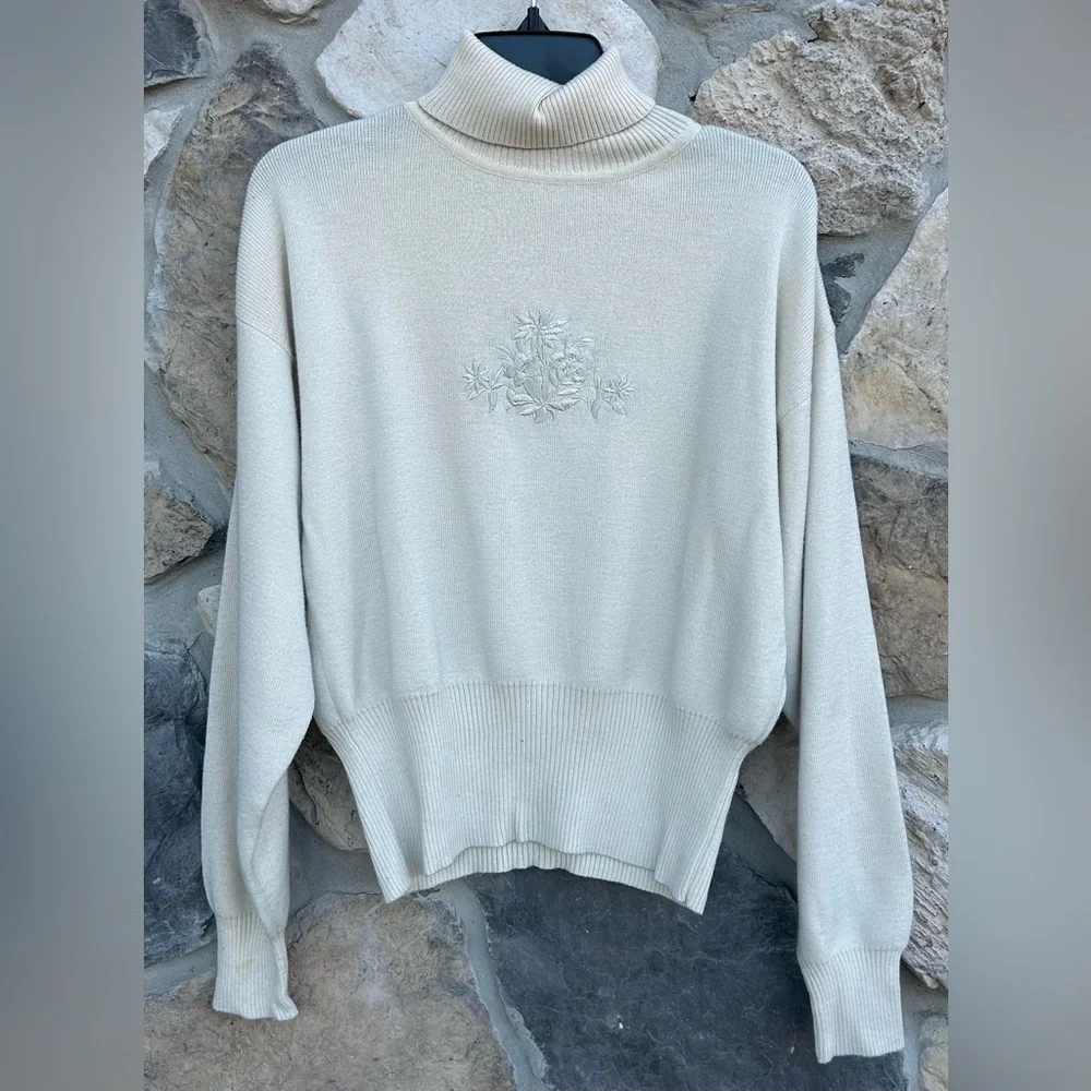Vintage Meister Wool Blend Turtleneck Sweater Sz S Embroidered Cottagecore
